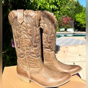 Coconuts by Matisse Women's Gaucho Boot- NEW IN ORIGINAL PACKAGING